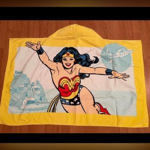 Wonder Woman Potterybarn Hooded Kids Towel